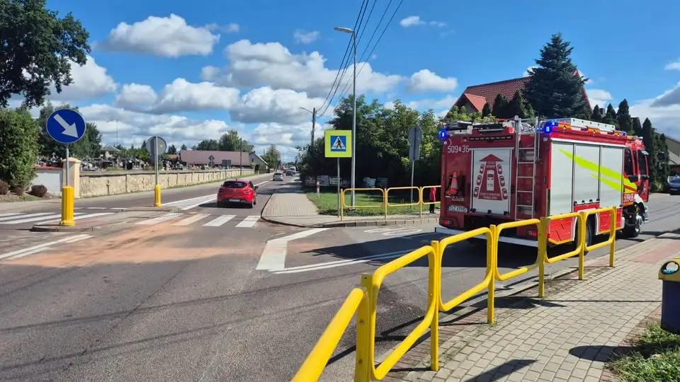 Interwencja OSP Połaniec: neutralizacja substancji ropopochodnej na ul. Kazimierza Wielkiego