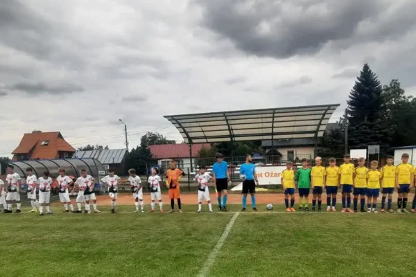 Porażka młodych piłkarzy w Opatowie. Gola zdobył Maks Romański