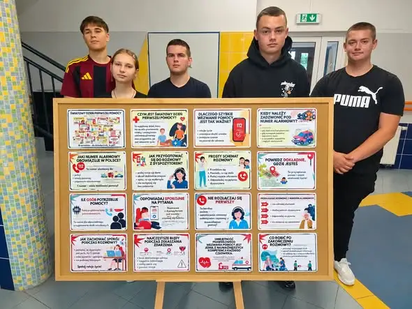 Światowy Dzień Pierwszej Pomocy w ZSP Ckuszydłów – uczniowie uczą się ratować życie