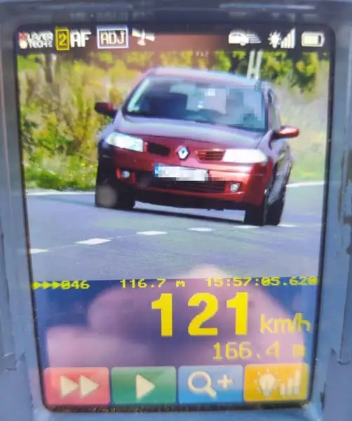 121 km/h w terenie zabudowanym. 41-latek stracił prawo jazdy i zapłacił 2600 zł