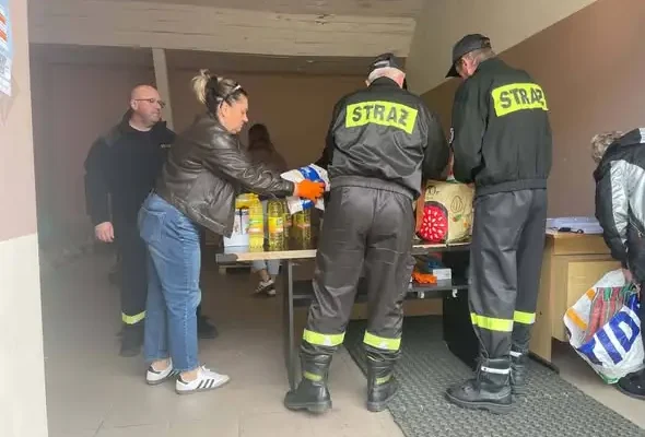 Druhowie z OSP Staszów włączyli się w pomoc żywnościową dla mieszkańców