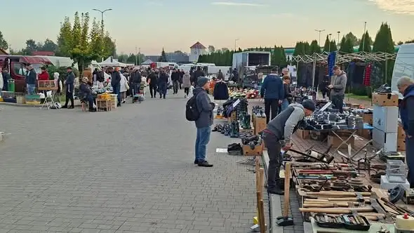 Giełda w Połańcu przyciągnęła tłumy. Kolejna już wkrótce