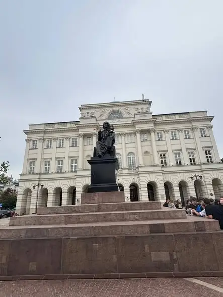 Uczniowie z klas 7a, 7b i 8b odkrywali Warszawę – od Sejmu po PGE Narodowy