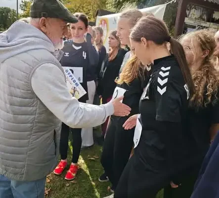 Uczniowie rywalizowali w Wojewódzkich Sztafetowych Biegach Przełajowych w Rytwianach