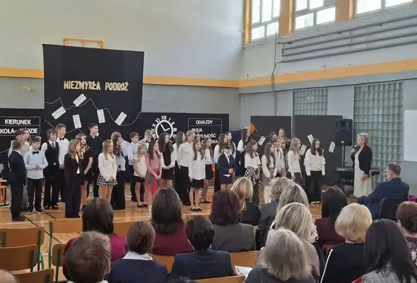 Dzień Edukacji Narodowej w szkole. Akademia, nagrody i podziękowania