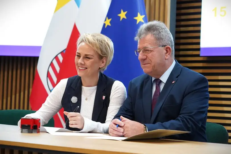 Gmina Osiek otrzymała 15 426 zł na Bon Senioralny
