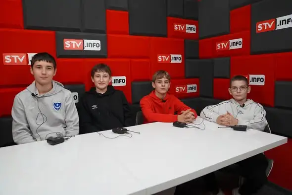 Młodzież z gminy Osiek poznała kulisy pracy telewizji w Sandomierzu